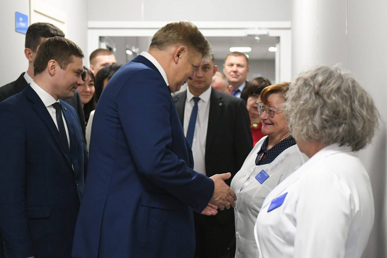 Укрепление аэроузла и развитие социальной инфраструктуры: Полпред Президента Анатолий Серышев работает в Хакасии Укрепление аэроузла и развитие социальной инфраструктуры: Полпред Президента Анатолий Серышев работает в Хакасии