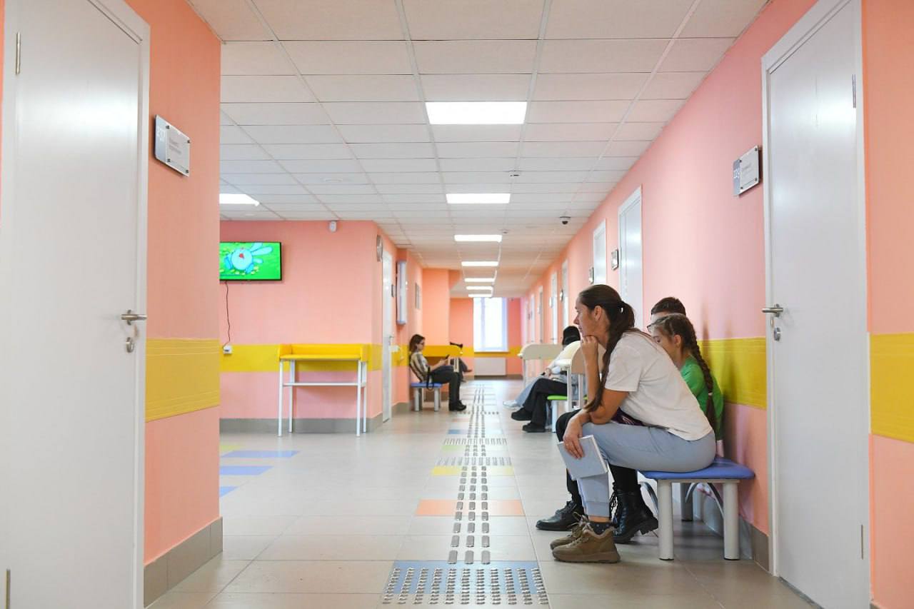 Укрепление аэроузла и развитие социальной инфраструктуры: Полпред Президента Анатолий Серышев работает в Хакасии Укрепление аэроузла и развитие социальной инфраструктуры: Полпред Президента Анатолий Серышев работает в Хакасии