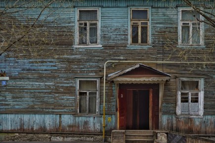 Жители села против управляющей компании: как несуществующая канализация стала причиной судебного спора