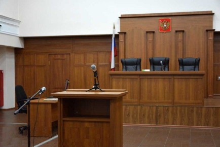 Два жителя Черногорска ответят за ограбление магазина