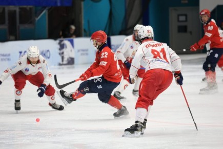 7:3 - "Саяны" потерпели поражение от красноярского "Енисея"