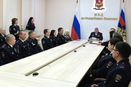 Министр внутренних дел по Республике Хакасия поздравил участковых уполномоченных полиции с Днём образования службы