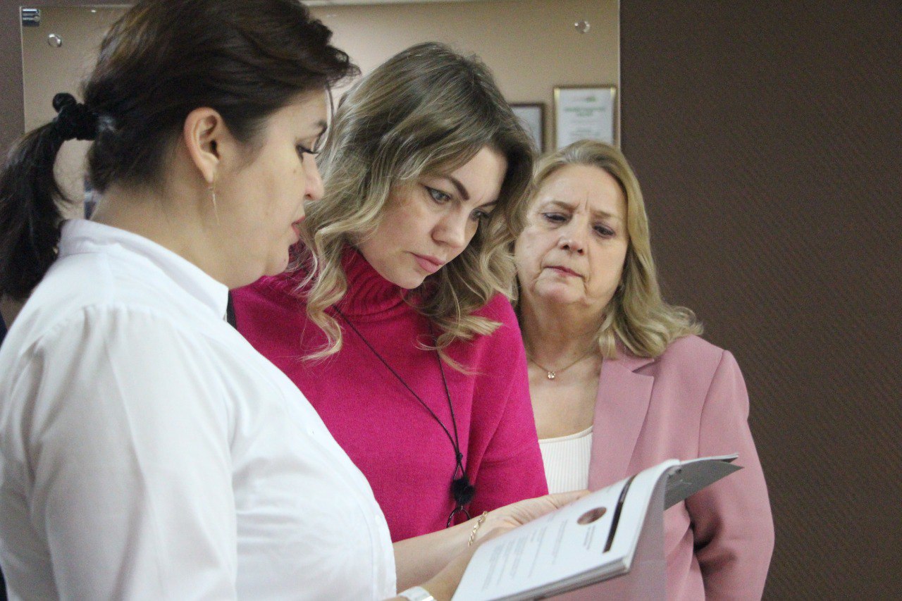 Комиссия продолжает знакомство с участниками конкурса «Лучшие в бизнесе. Абакан – 2025».За главный приз городского конкурса «Лучшие в бизнесе. Абакан – 2025» в этом году будут бороться 32 участника: 19 ремесленников и 13... Комиссия продолжает знакомство с участниками конкурса «Лучшие в бизнесе. Абакан – 2025».За главный приз городского конкурса «Лучшие в бизнесе. Абакан – 2025» в этом году будут бороться 32 участника: 19 ремесленников и 13...