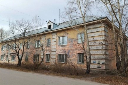 Фундамент многоквартирного дома обрушился в Черногорске