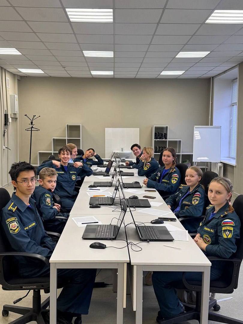 Осознанный выбор будущей профессии: школьники побывали в Хакасском политехническом колледже Осознанный выбор будущей профессии: школьники побывали в Хакасском политехническом колледже