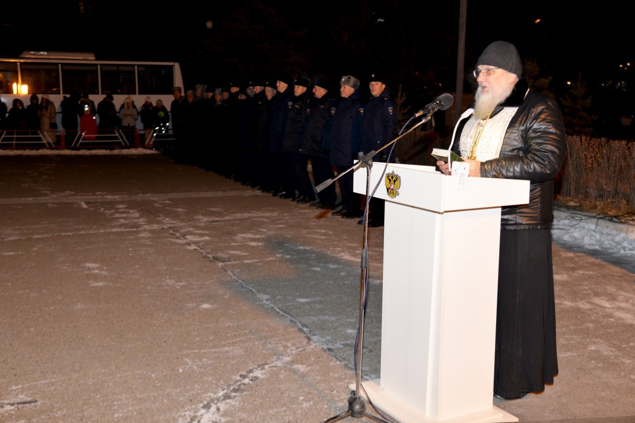 В Хакасии встретили сводный отряд полиции, вернувшийся с Северо-Кавказского региона В Хакасии встретили сводный отряд полиции, вернувшийся с Северо-Кавказского региона