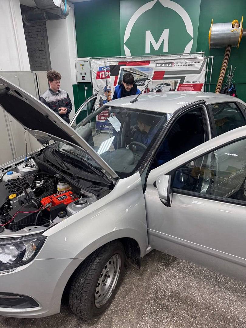 Осознанный выбор будущей профессии: школьники побывали в Хакасском политехническом колледже Осознанный выбор будущей профессии: школьники побывали в Хакасском политехническом колледже