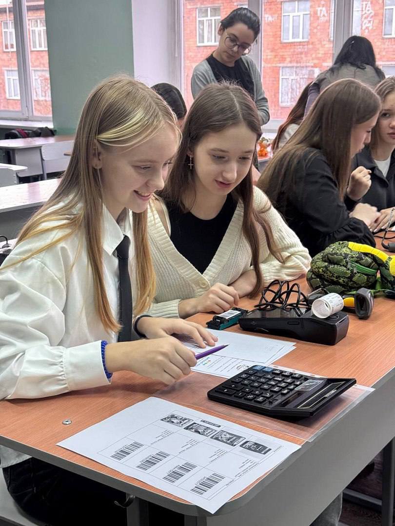 Осознанный выбор будущей профессии: школьники побывали в Хакасском политехническом колледже Осознанный выбор будущей профессии: школьники побывали в Хакасском политехническом колледже