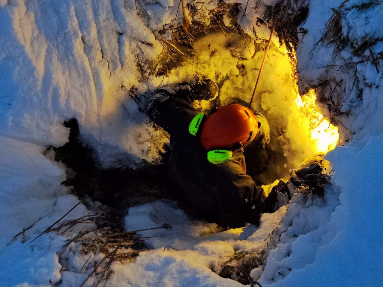 Спасатели выехали на повторные поиски семьи Усольцевых в Красноярском крае Спасатели выехали на повторные поиски семьи Усольцевых в Красноярском крае