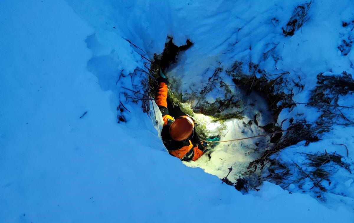 Спасатели выехали на повторные поиски семьи Усольцевых в Красноярском крае Спасатели выехали на повторные поиски семьи Усольцевых в Красноярском крае