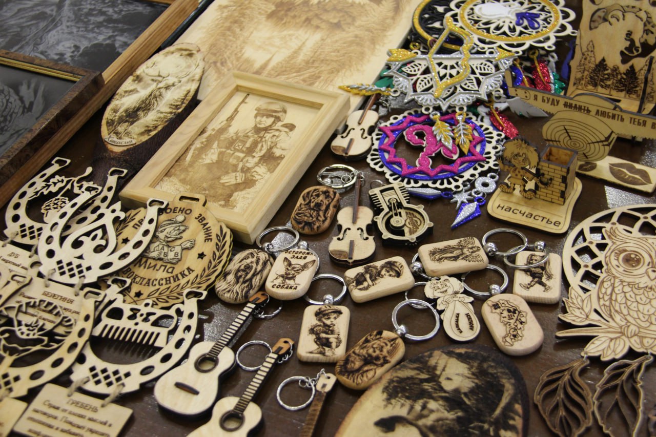 Самое ценное партнёрство – это партнёрство между талантом и вниманием, между руками, творящими чудо, и сообществом, готовым это чудо принять и оценить, и на этом принципе построена работа конкурсной комиссии, которая... Самое ценное партнёрство – это партнёрство между талантом и вниманием, между руками, творящими чудо, и сообществом, готовым это чудо принять и оценить, и на этом принципе построена работа конкурсной комиссии, которая...