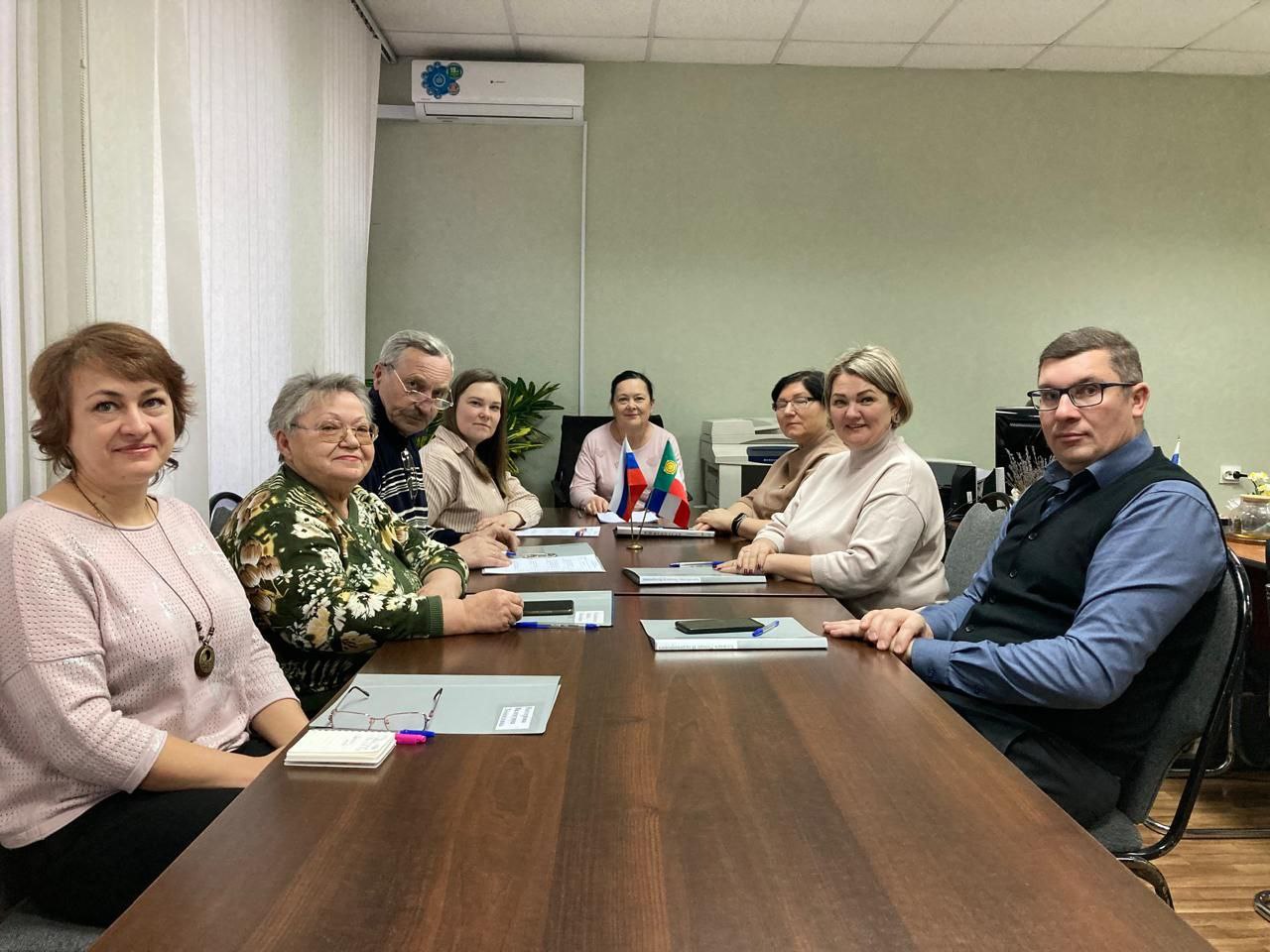 В Абакане и Саяногорске прошли первые организационные заседания территориальных избирательных комиссий В Абакане и Саяногорске прошли первые организационные заседания территориальных избирательных комиссий