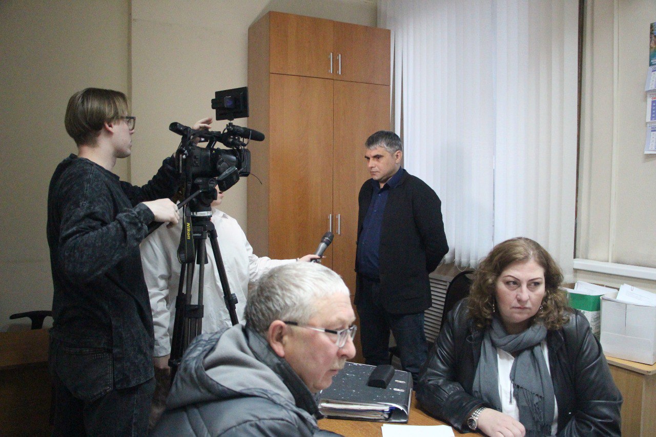 В Управлении коммунального хозяйства и транспорта Администрации города Абакана сегодня с утра был ажиотаж – горожане спешили подать заявления на замену твердотопливных котлов, установка которых в домовладениях абаканцев... В Управлении коммунального хозяйства и транспорта Администрации города Абакана сегодня с утра был ажиотаж – горожане спешили подать заявления на замену твердотопливных котлов, установка которых в домовладениях абаканцев...