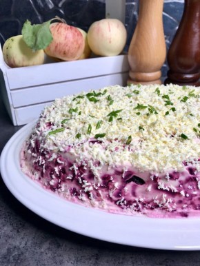 Селедка под шубой: классика на праздничном столе с современным акцентом