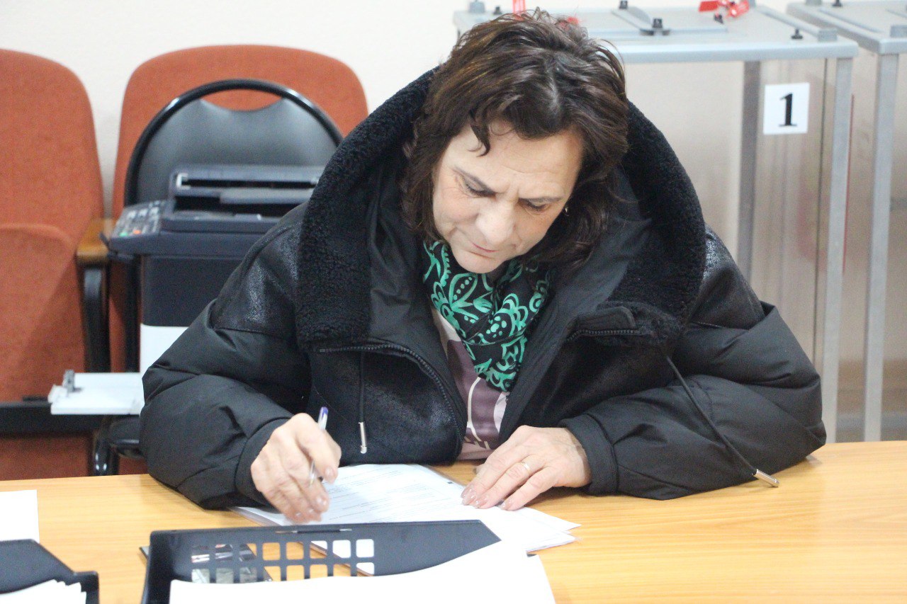 В Управлении коммунального хозяйства и транспорта Администрации города Абакана сегодня с утра был ажиотаж – горожане спешили подать заявления на замену твердотопливных котлов, установка которых в домовладениях абаканцев... В Управлении коммунального хозяйства и транспорта Администрации города Абакана сегодня с утра был ажиотаж – горожане спешили подать заявления на замену твердотопливных котлов, установка которых в домовладениях абаканцев...