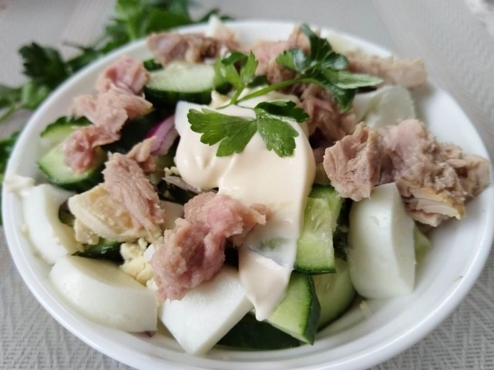 Салат с тунцом: простой рецепт для сытного питания в любой момент