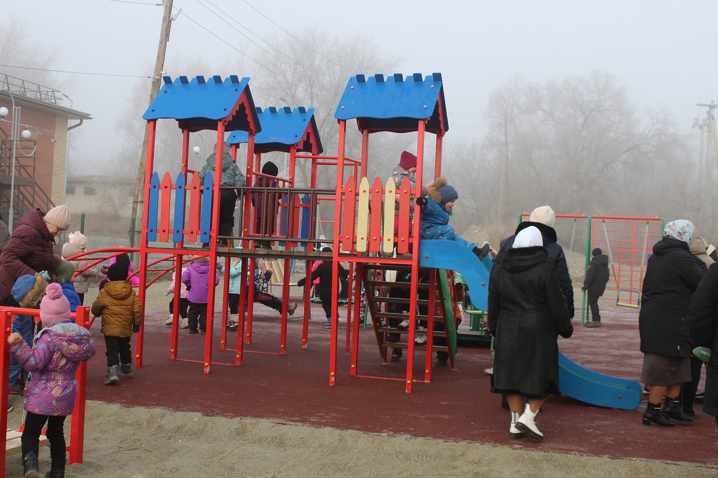 В селе Новороссийское открыли детскую площадку В селе Новороссийское открыли детскую площадку