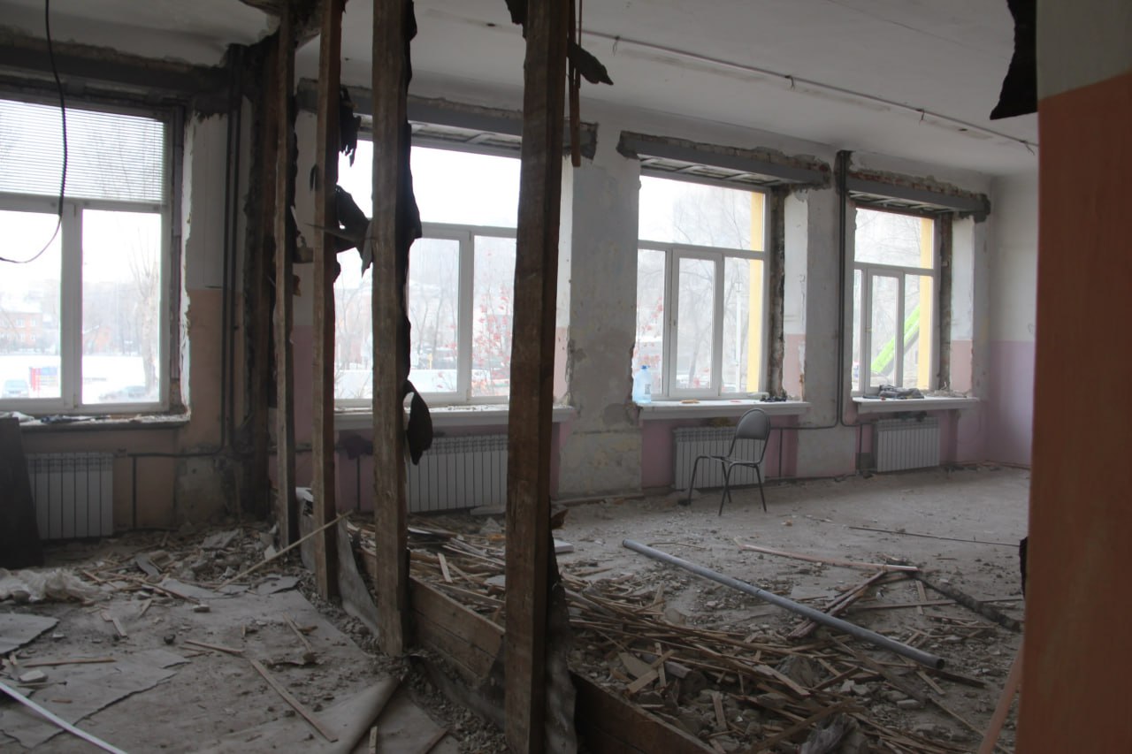 Новый подрядчик, выполняющий капитальный ремонт в школе № 1, – «Муниципальный жилищный фонд города Абакана» – держит хороший темп Новый подрядчик, выполняющий капитальный ремонт в школе № 1, – «Муниципальный жилищный фонд города Абакана» – держит хороший темп