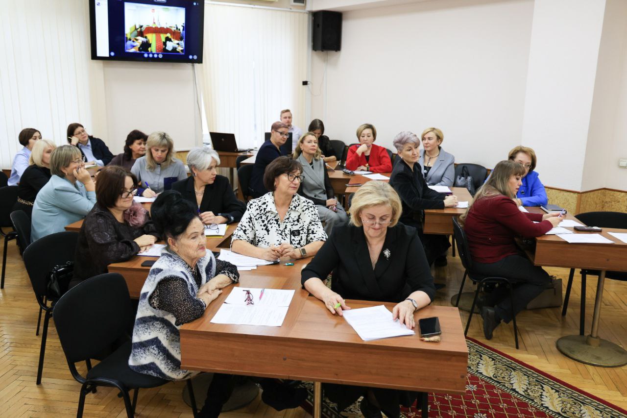 В Хакасии обсудили, как улучшить инклюзивное образование для детей с особенностями развития В Хакасии обсудили, как улучшить инклюзивное образование для детей с особенностями развития