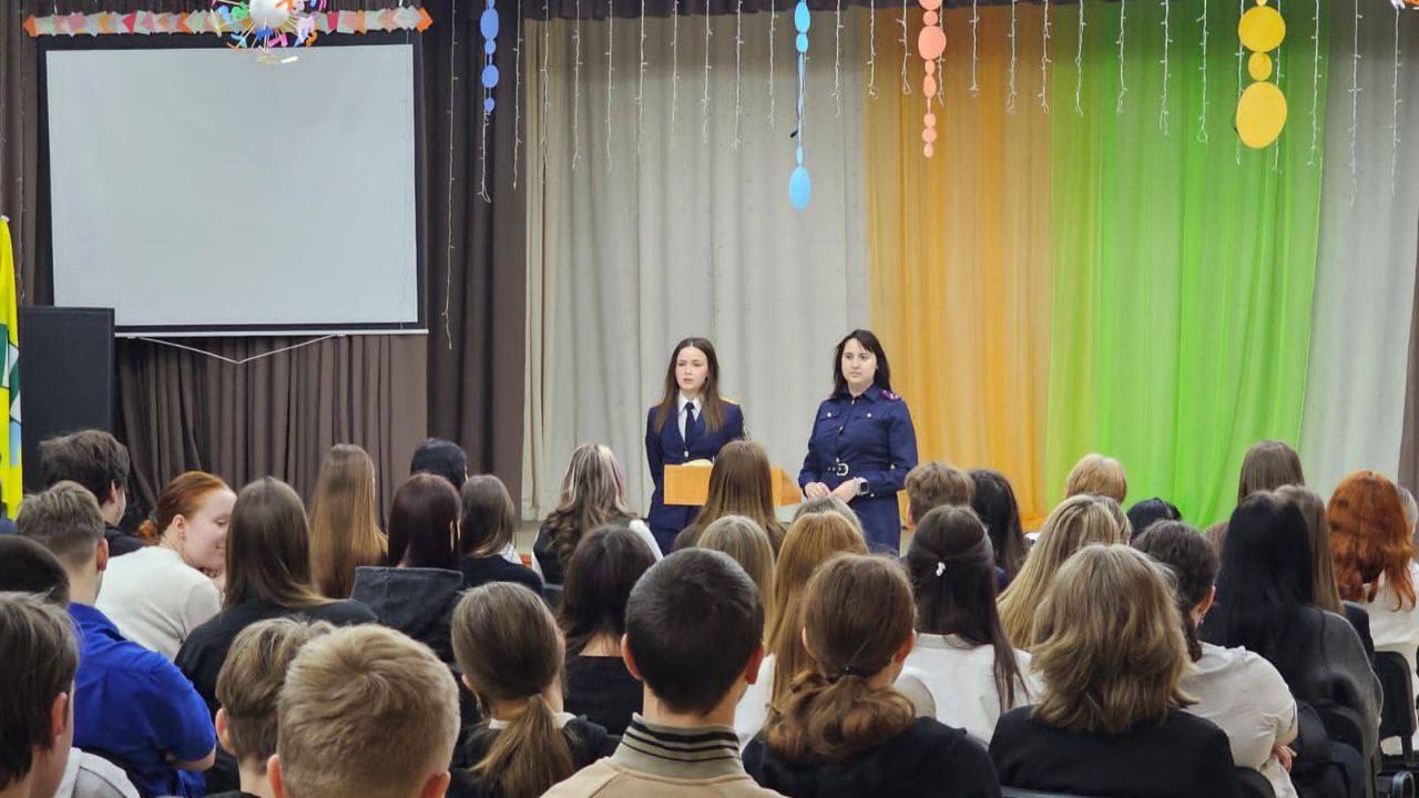 Во Всемирный день ребенка сотрудники регионального СК России провели правовые занятия с детьми Во Всемирный день ребенка сотрудники регионального СК России провели правовые занятия с детьми