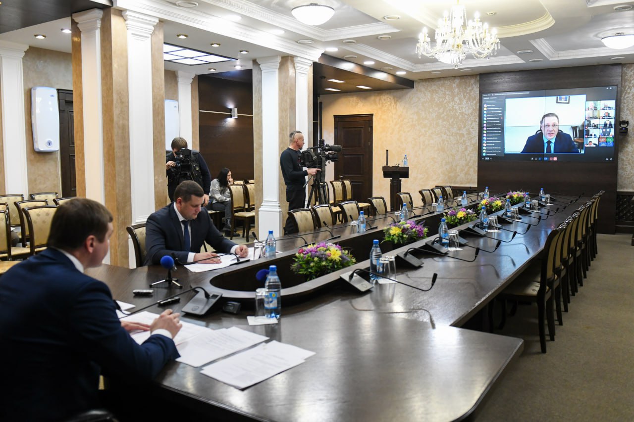 Валентин Коновалов провёл заседание Координационного совета МАСС по экологии и сохранению природного наследия Валентин Коновалов провёл заседание Координационного совета МАСС по экологии и сохранению природного наследия