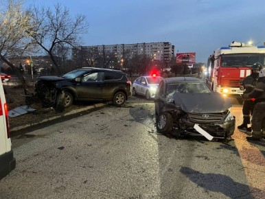 В Черногорске в ДТП столкнулись два автомобиля