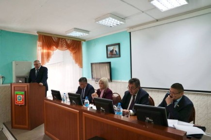 Выездной комитет: депутаты обсуждают проблемы территорий на местах