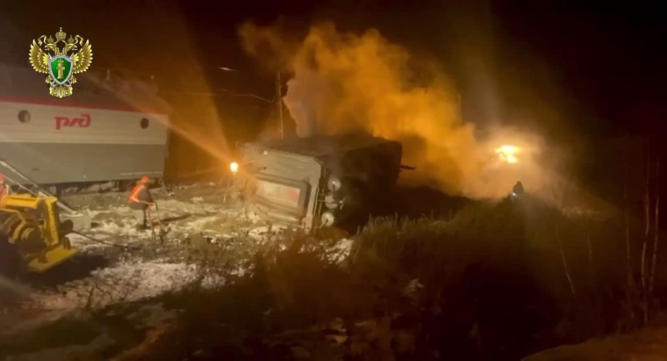 Пять пассажирских поездов задерживаются из-за схода с рельсов грузового поезда с углем в Тайшетском районе Иркутской области, сообщает Восточно-Сибирская железная дорога (ВСЖД)