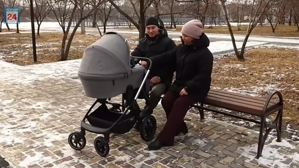 22 ноября 2025 года в Республике Хакасия впервые отметили День многодетной семьи – новый праздник, учреждённый Верховным Советом региона