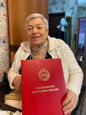 Валентин Коновалов поздравил с 95-летием труженицу тыла Игнатьеву Зинаиду Петровну