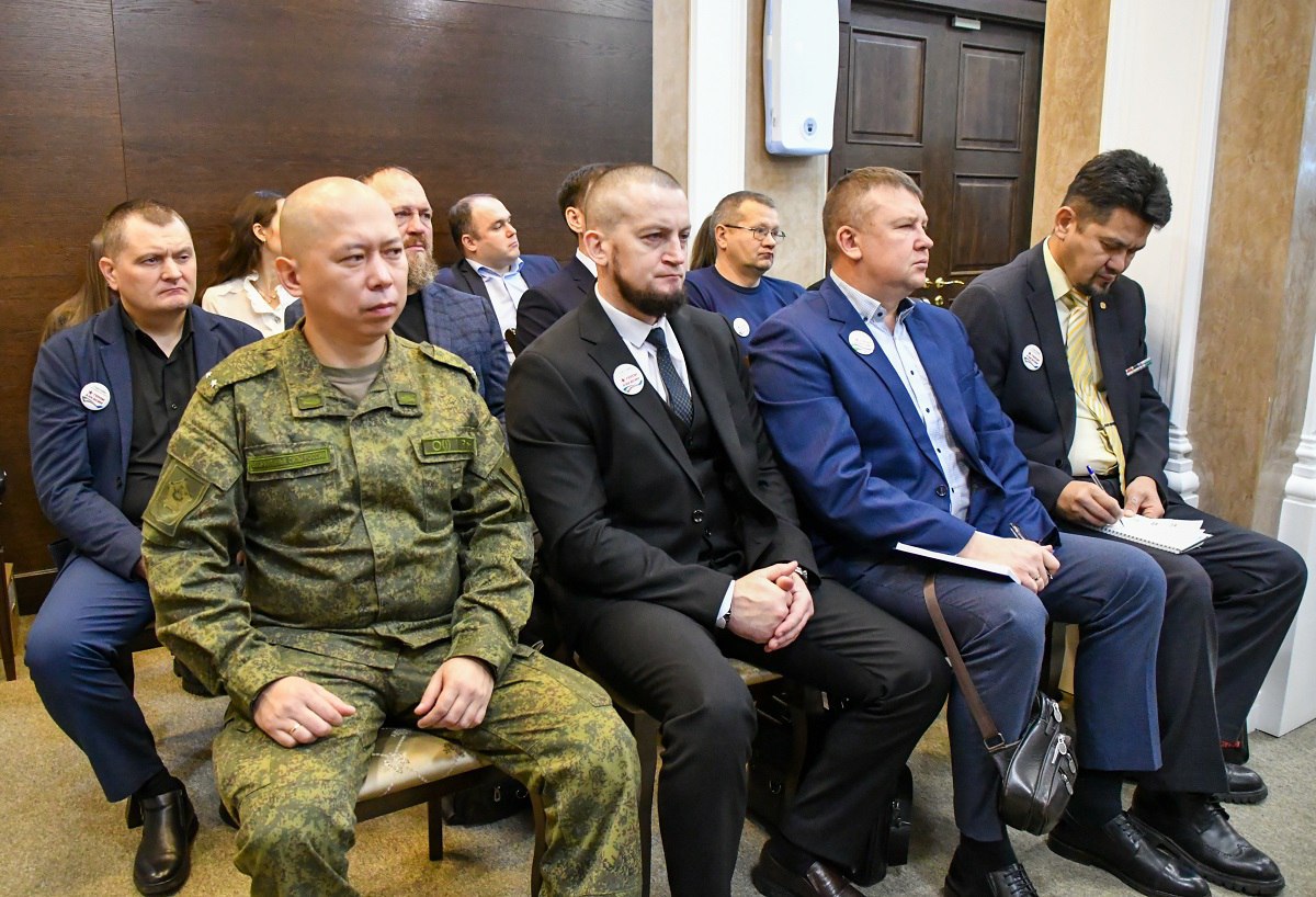 Валентин Коновалов о памятнике Сталину: К своей истории мы должны относиться с уважением Валентин Коновалов о памятнике Сталину: К своей истории мы должны относиться с уважением