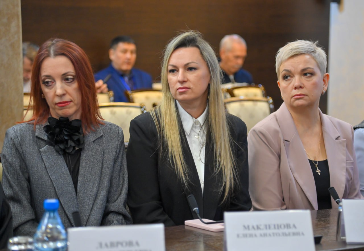 35 лет службе: в Хакасии чествовали налоговиков 35 лет службе: в Хакасии чествовали налоговиков