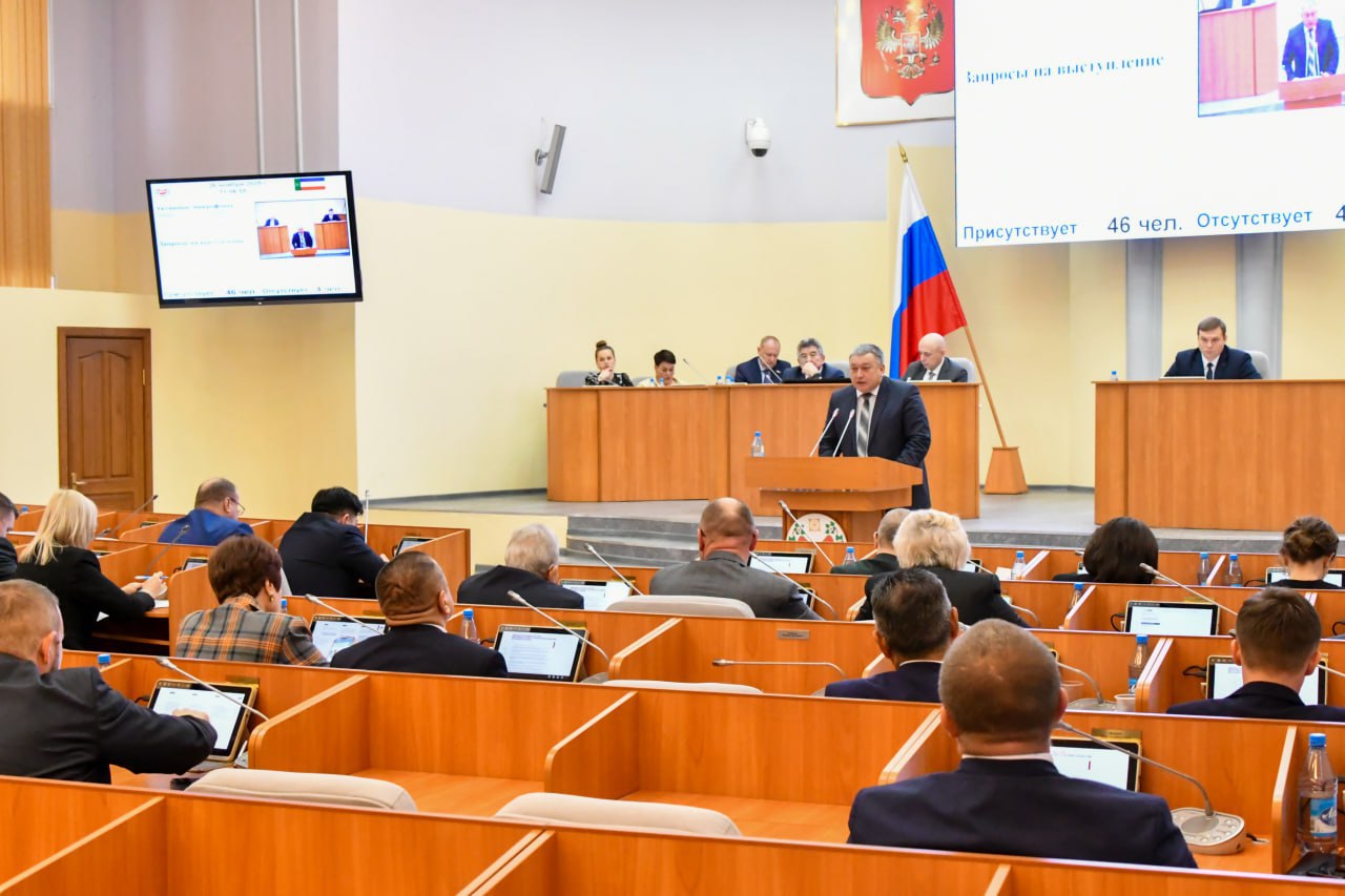 Глава Хакасии Валентин Коновалов прокомментировал принятие депутатами в первом чтении закона о бюджете на 2026 год