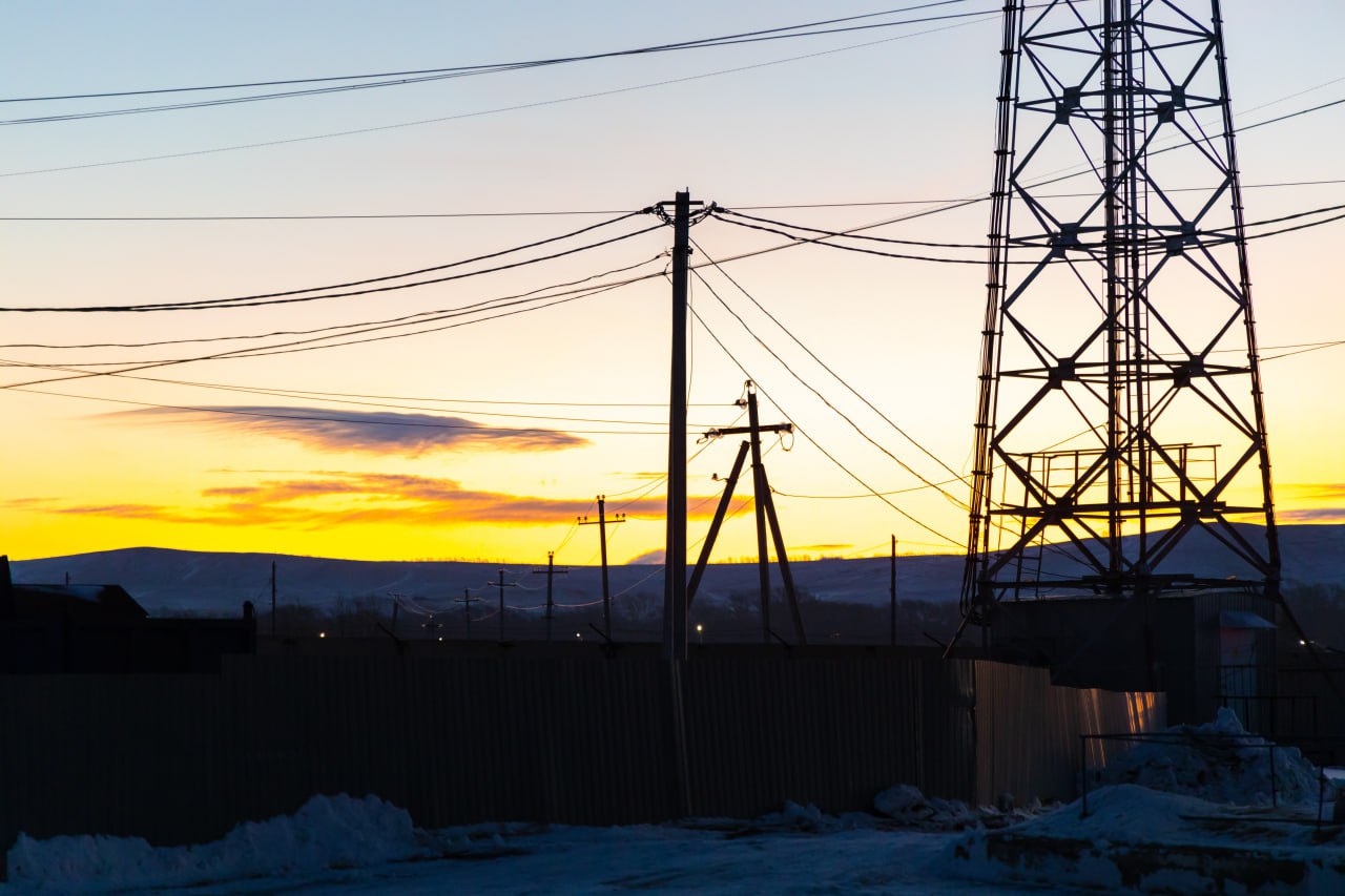 В Аскизском районе повреждена ЛЭП мощностью 35 кВ, обеспечивающая электроснабжение Балыксы, Николаевки и Неожиданного В Аскизском районе повреждена ЛЭП мощностью 35 кВ, обеспечивающая электроснабжение Балыксы, Николаевки и Неожиданного