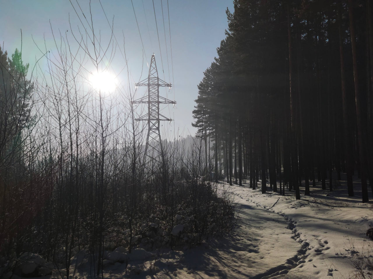 В Аскизском районе повреждена ЛЭП мощностью 35 кВ, обеспечивающая электроснабжение Балыксы, Николаевки и Неожиданного