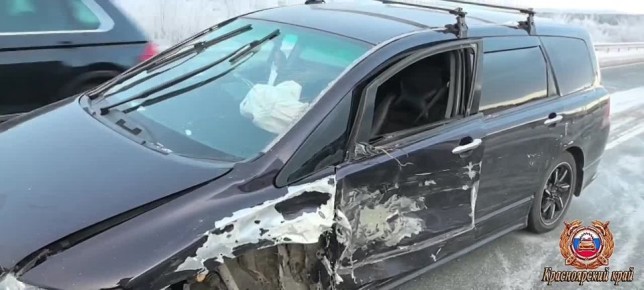 Сегодня утром под Минусинском нетрезвый водитель спровоцировал аварию с иномаркой, в салоне которой ехали несовершеннолетние