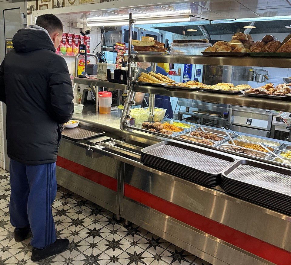 В кафе «Азия» в Абакане готовили блюда из сомнительных продуктов В кафе «Азия» в Абакане готовили блюда из сомнительных продуктов