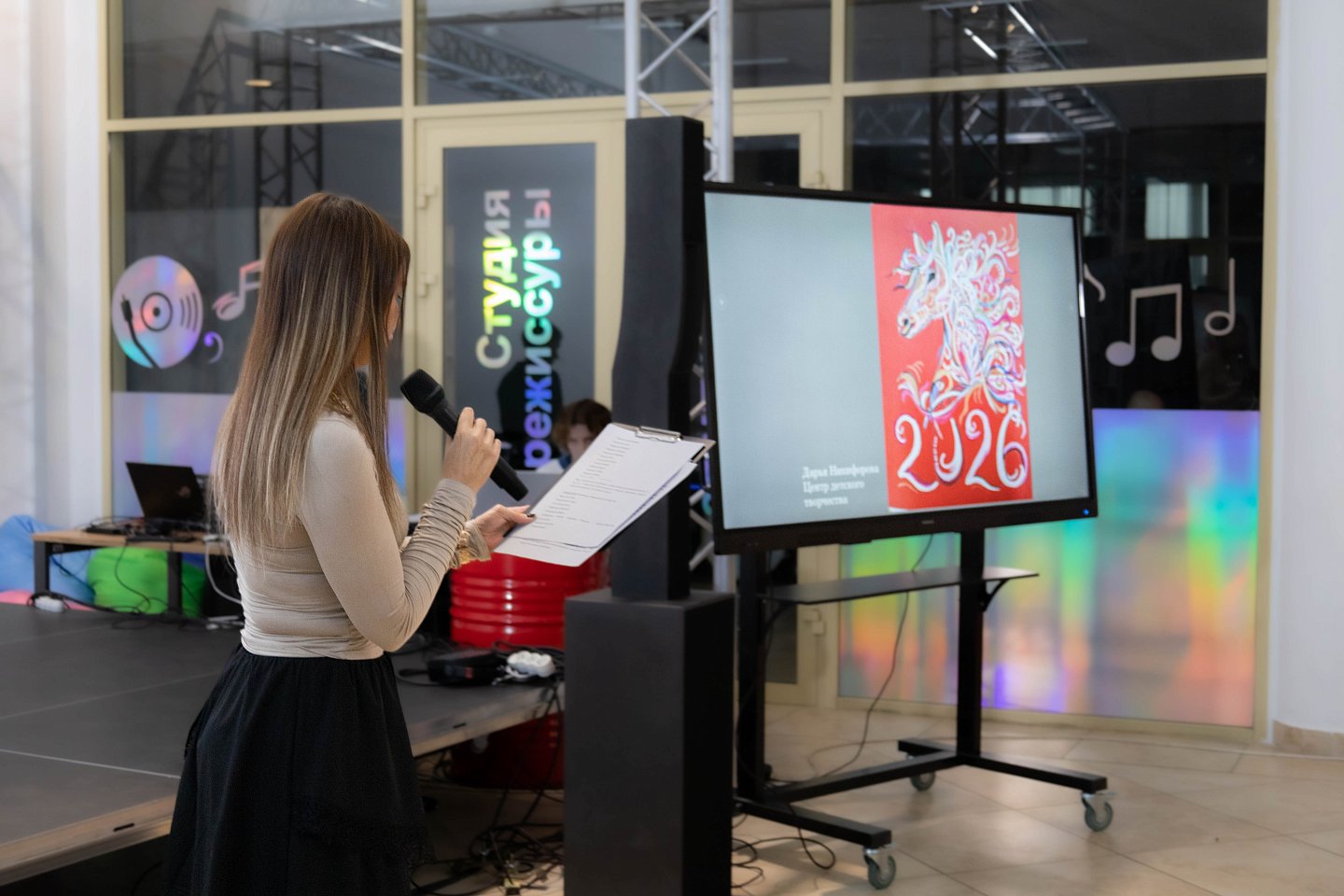 В Школе креативных индустрий наградили победителей республиканского конкурса новогодних открыток «Пламя вдохновения: год огненной лошади» В Школе креативных индустрий наградили победителей республиканского конкурса новогодних открыток «Пламя вдохновения: год огненной лошади»