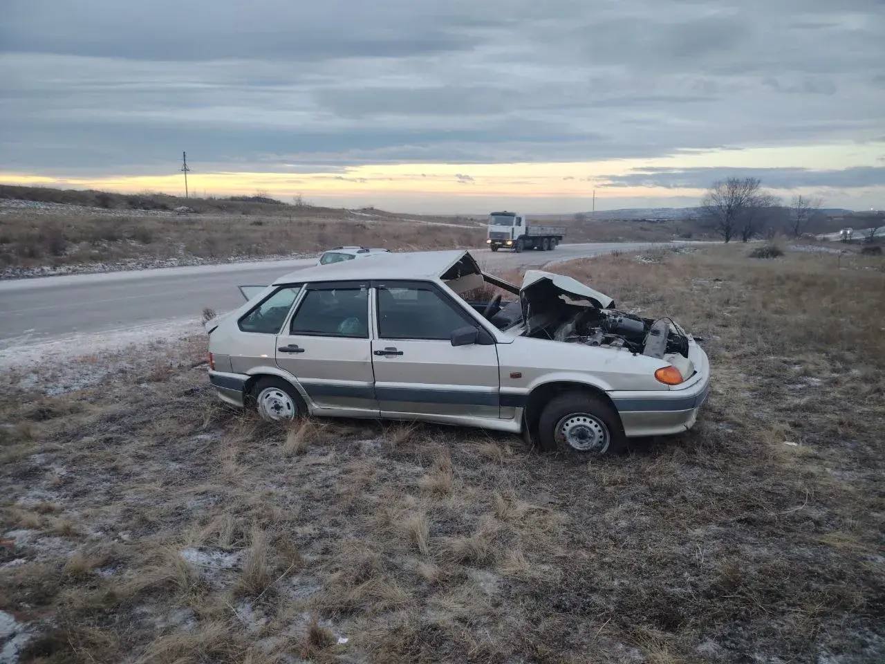 В Усть-Абаканском районе пострадал водитель В Усть-Абаканском районе пострадал водитель