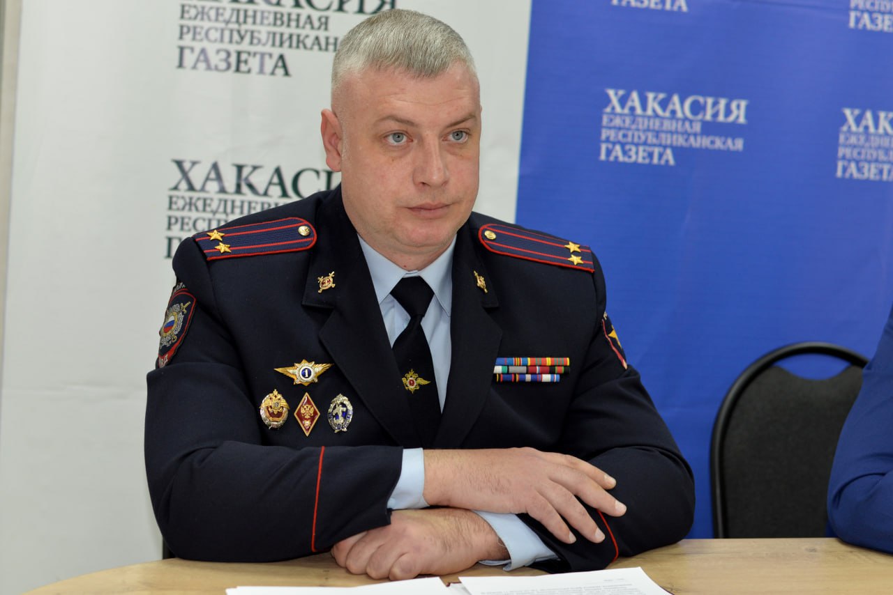 В Хакасии состоялся брифинг на тему противодействия коррупционным преступлениям В Хакасии состоялся брифинг на тему противодействия коррупционным преступлениям