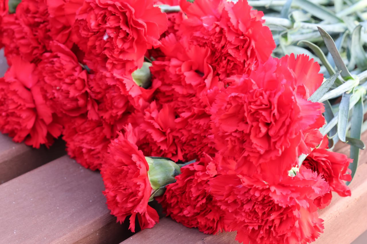 Герои не уходят в прошлое, они просто меняют форму и продолжаются в своих потомках, переходят из былинных в современные, но суть остаётся одной: человек и его решимость, и ценность воинского долга для многих из нас – не в... Герои не уходят в прошлое, они просто меняют форму и продолжаются в своих потомках, переходят из былинных в современные, но суть остаётся одной: человек и его решимость, и ценность воинского долга для многих из нас – не в...