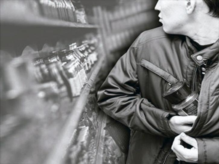 Сотрудники уголовного розыска УМВД России по г. Абакану задержали серийного вора