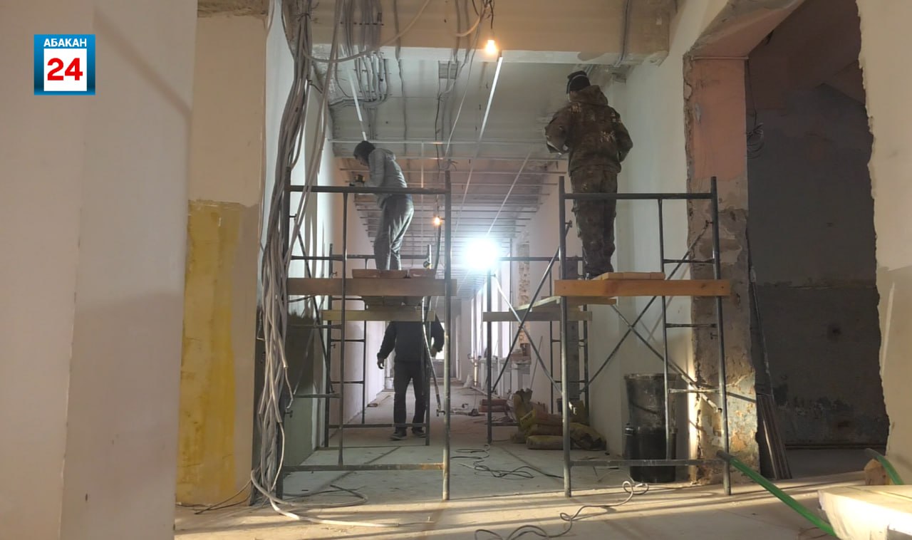 Первая школа Абакана откроется после капремонта в апреле 2026-го, а обязательства по нацпроекту будут выполнены до конца года