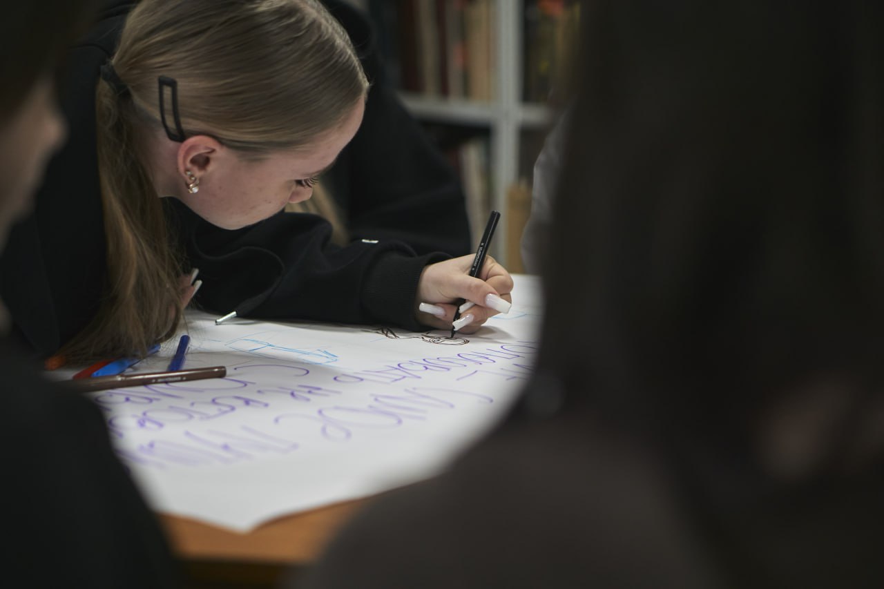 Сегодня специалисты Избиркома Хакасии встретились с людьми будущего Сегодня специалисты Избиркома Хакасии встретились с людьми будущего