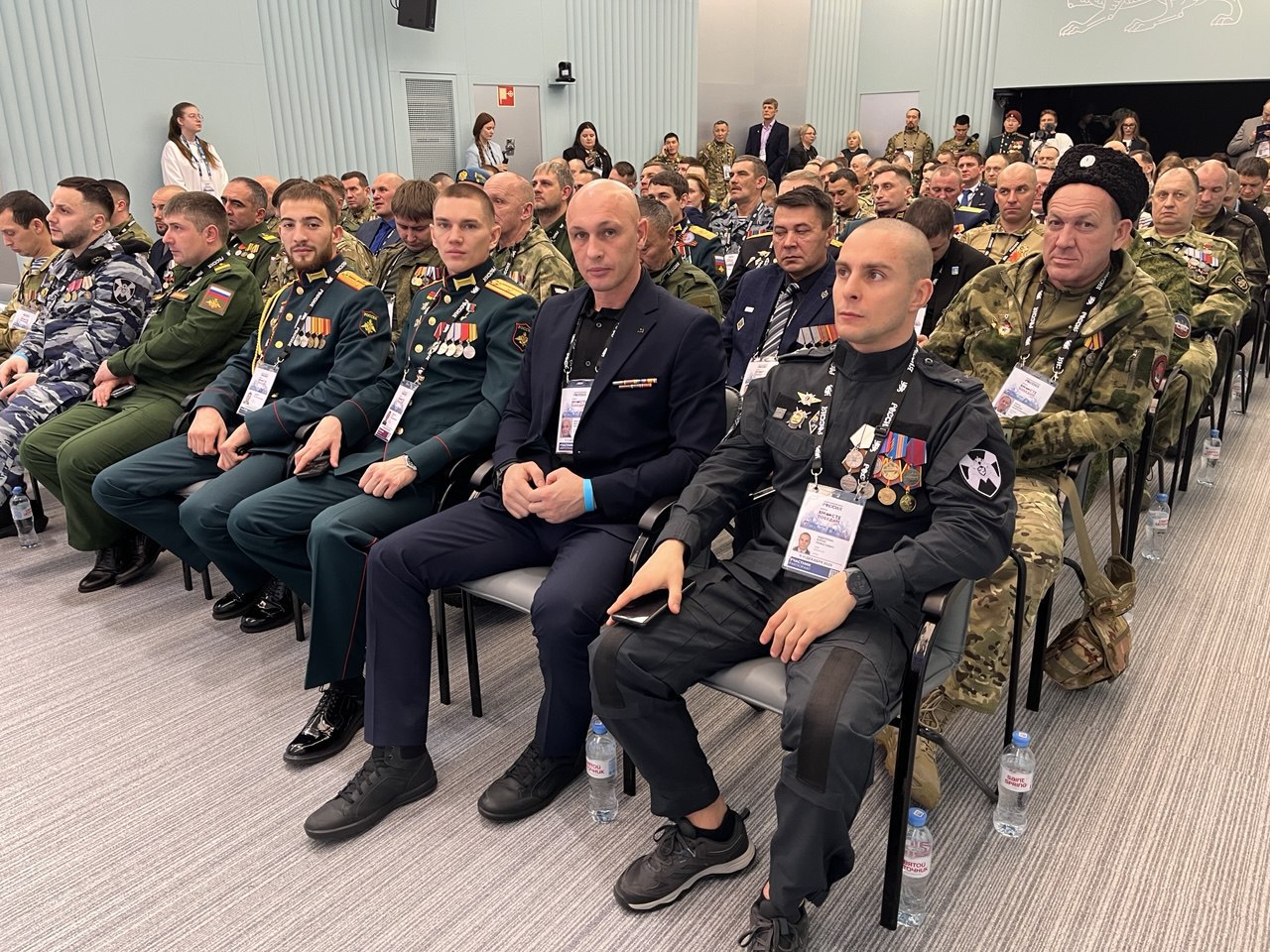 Более 1000 героев со всей страны принимают участие в Форуме ветеранов специальной военной операции «Вместе победим!» Более 1000 героев со всей страны принимают участие в Форуме ветеранов специальной военной операции «Вместе победим!»