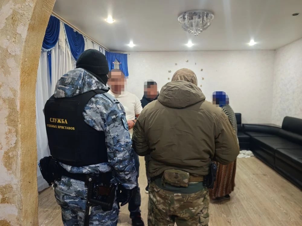 В ХАКАСИИ "В ГОСТИ" К ЦЫГАНСКОЙ ОБЩИНЕ ПРИЕХАЛИ СИЛОВИКИ В ХАКАСИИ "В ГОСТИ" К ЦЫГАНСКОЙ ОБЩИНЕ ПРИЕХАЛИ СИЛОВИКИ