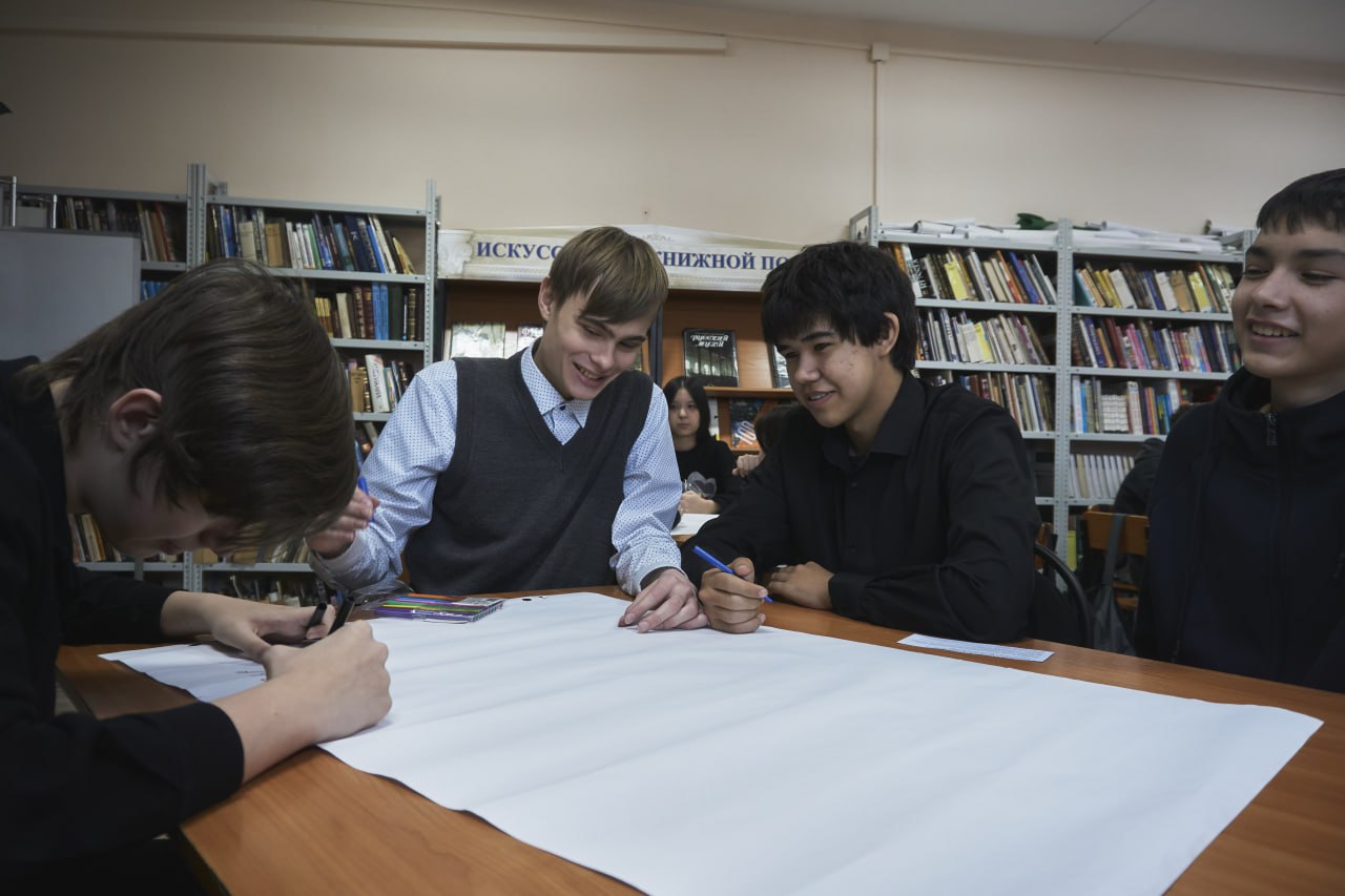 Сегодня специалисты Избиркома Хакасии встретились с людьми будущего Сегодня специалисты Избиркома Хакасии встретились с людьми будущего