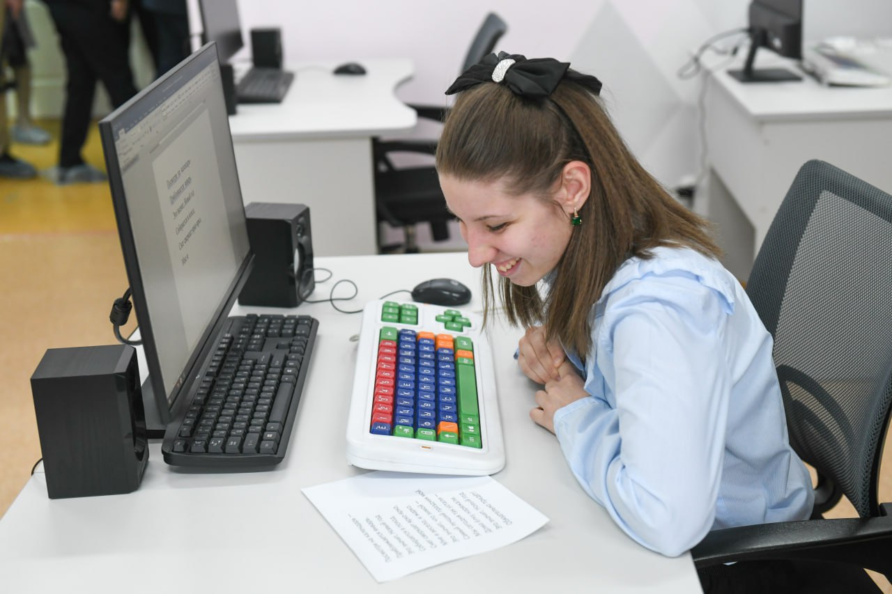 Глава Минтруда России Антон Котяков с рабочим визитом посетил Республику Хакасию Глава Минтруда России Антон Котяков с рабочим визитом посетил Республику Хакасию