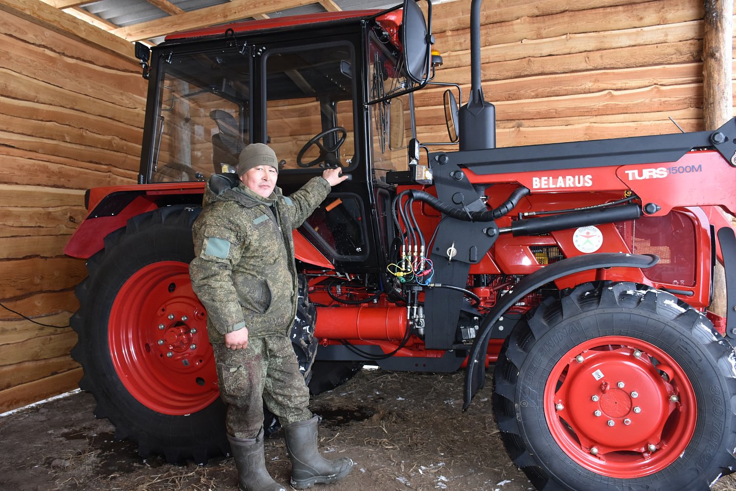 Первый получатель гранта «Агромотиватор» в Хакасии приобрел сельхозтехнику и скот Первый получатель гранта «Агромотиватор» в Хакасии приобрел сельхозтехнику и скот