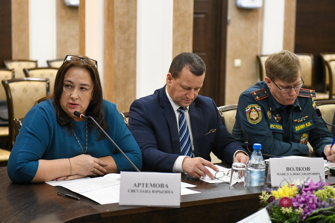 Валентин Коновалов: На совещании с руководством муниципалитетов рассмотрели вопросы земельного контроля Валентин Коновалов: На совещании с руководством муниципалитетов рассмотрели вопросы земельного контроля